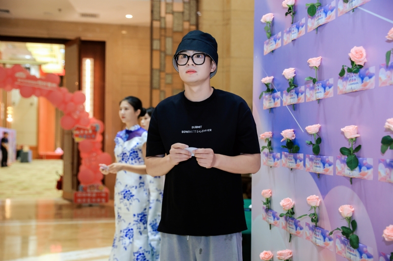 被驯服的象的第一张照片--平潭相亲服务中心