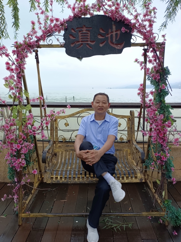 奋斗的第一张照片--平潭相亲服务中心