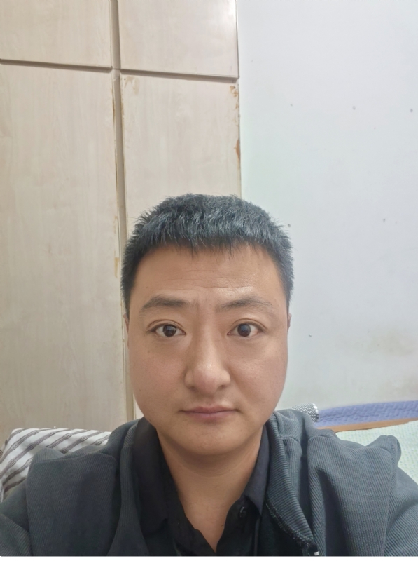 追爱大叔的第一张照片--平潭相亲服务中心