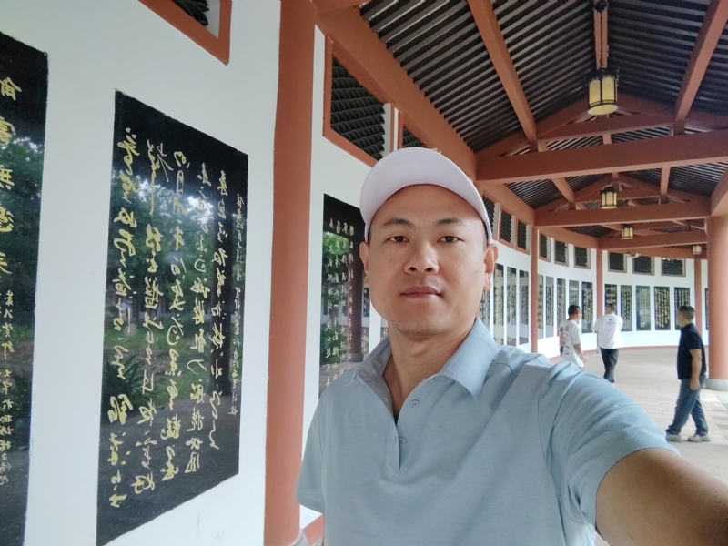 爱运动的范的第一张照片--平潭相亲服务中心