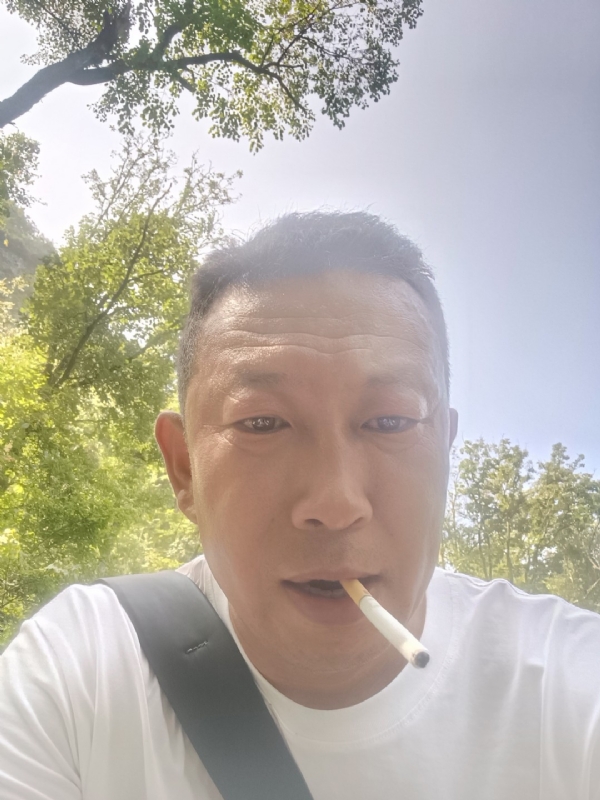 中年大叔的第一张照片--平潭相亲服务中心