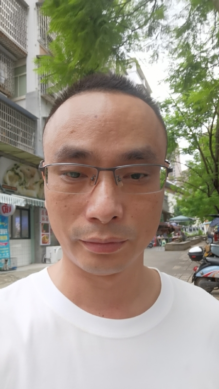 孤狼的第二张照片--平潭相亲服务中心