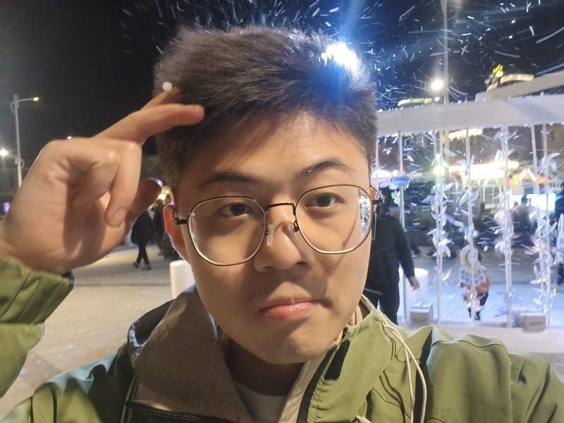 独揽星河的第一张照片--平潭相亲服务中心