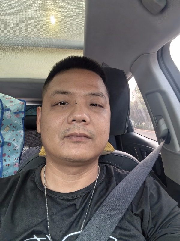 卖电池的大叔的第一张照片--平潭相亲服务中心